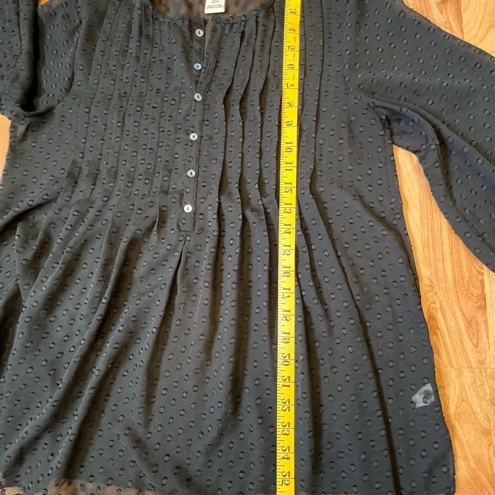 Max Studio Black Polka Dot Sheer Top sz M - Picture 6 of 9